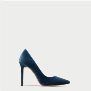Zara Velvet blue pumps